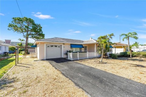 Casa en venta en Saint Pete Beach, Florida, 2 dormitorios, 97.45 m2 № 2386634 - foto 6