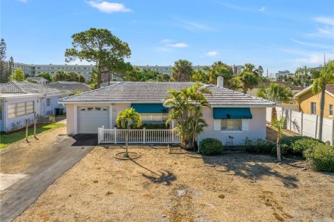 Casa en venta en Saint Pete Beach, Florida, 2 dormitorios, 97.45 m2 № 2386634 - foto 2