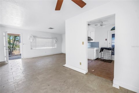 Casa en venta en Saint Pete Beach, Florida, 2 dormitorios, 97.45 m2 № 2386634 - foto 15