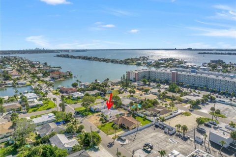 Casa en venta en Saint Pete Beach, Florida, 2 dormitorios, 97.45 m2 № 2386634 - foto 29