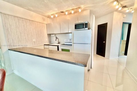 Copropriété à vendre à Hallandale Beach, Floride: 1 chambre, 81.57 m2 № 1783623 - photo 3