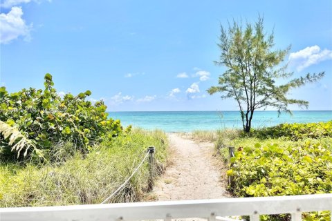Copropriété à vendre à Hallandale Beach, Floride: 1 chambre, 81.57 m2 № 1783623 - photo 20