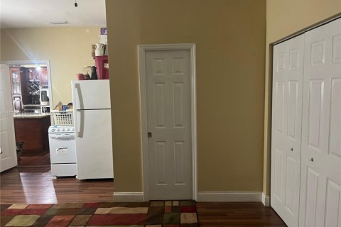 House in Miramar, Florida 3 bedrooms № 1926518 - photo 14