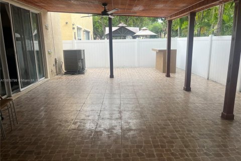 House in Miramar, Florida 3 bedrooms № 1926518 - photo 19
