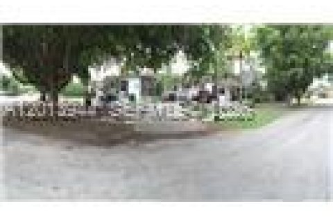 Villa ou maison à louer à Miami, Floride: 3 chambres, 174.75 m2 № 2076277 - photo 6