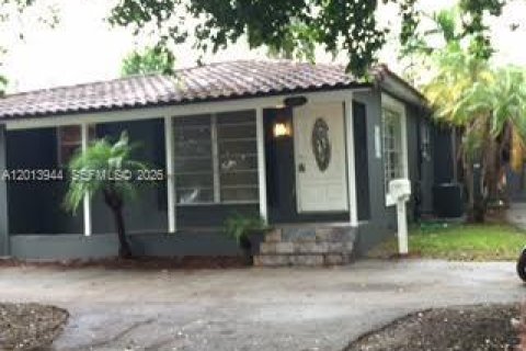 Villa ou maison à Miami, Floride 3 chambres, 174.75 m2 № 2076277