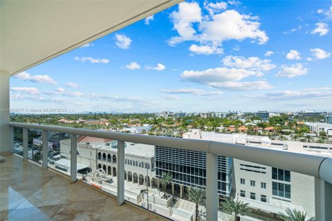 Copropriété à vendre à Surfside, Floride: 2 chambres, 117.06 m2 № 2012994 - photo 20