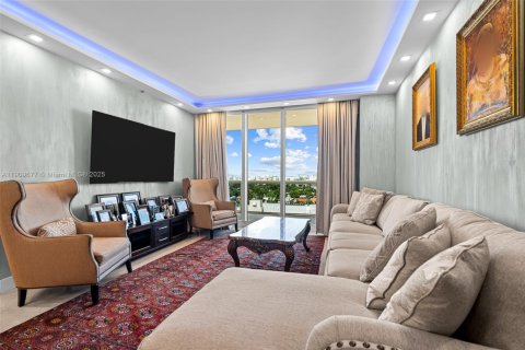 Copropriété à vendre à Surfside, Floride: 2 chambres, 117.06 m2 № 2012994 - photo 4