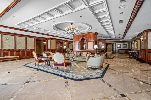 Copropriété à vendre à Surfside, Floride: 2 chambres, 117.06 m2 № 2012994 - photo 22