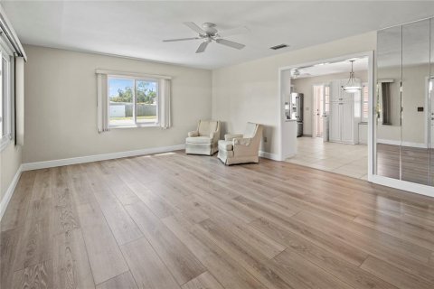 Купить виллу или дом в Брейдентон, Флорида 4 комнаты, 119.29м2, № 1644389 - фото 3