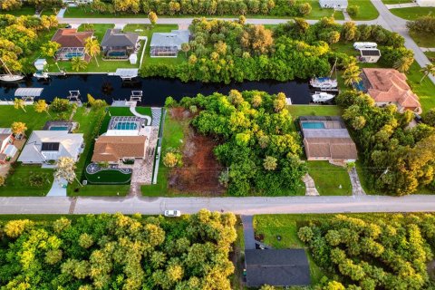 Terreno en venta en Port Charlotte, Florida № 1902293 - foto 8