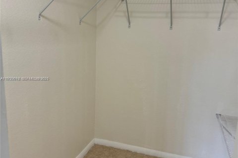 Condominio en alquiler en Miami, Florida, 2 dormitorios, 90.95 m2 № 1988914 - foto 6