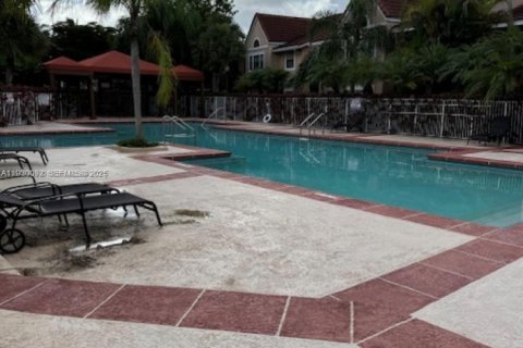 Condominio en alquiler en Miami, Florida, 2 dormitorios, 90.95 m2 № 1988914 - foto 17