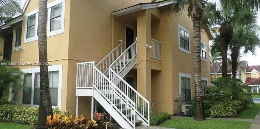 Condominio en Miami, Florida, 2 dormitorios  № 1988914