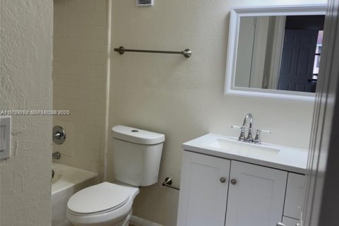 Condominio en alquiler en Miami, Florida, 2 dormitorios, 90.95 m2 № 1988914 - foto 5