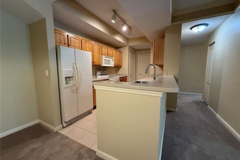 Condo in Orlando, Florida, 3 bedrooms  № 1787564 - photo 13