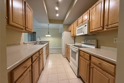 Condo in Orlando, Florida, 3 bedrooms  № 1787564 - photo 14