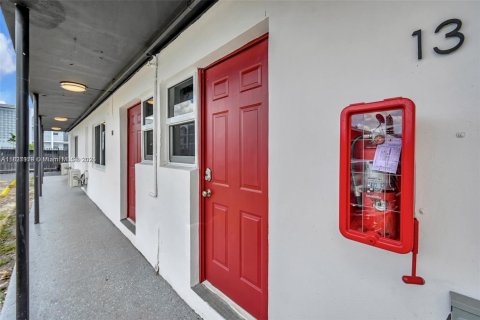 Propiedad comercial en venta en North Miami, Florida № 1828174 - foto 16