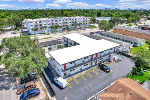 Propiedad comercial en venta en North Miami, Florida № 1828174 - foto 3