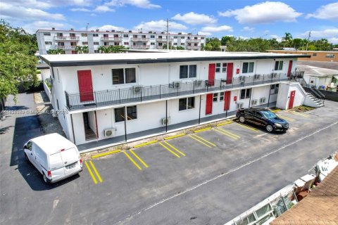 Propiedad comercial en venta en North Miami, Florida № 1828174 - foto 18