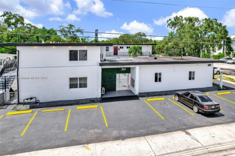 Propiedad comercial en venta en North Miami, Florida № 1828174 - foto 21