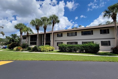 Condominio en venta en Port Charlotte, Florida, 2 dormitorios, 83.52 m2 № 1911135 - foto 1