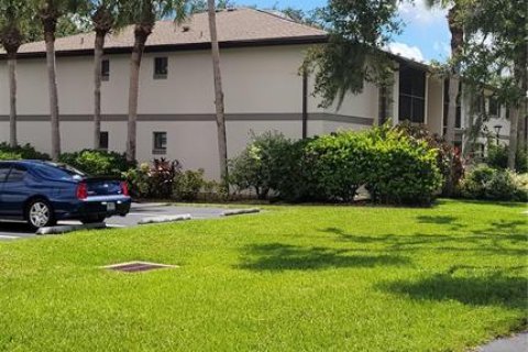 Condominio en venta en Port Charlotte, Florida, 2 dormitorios, 83.52 m2 № 1911135 - foto 2