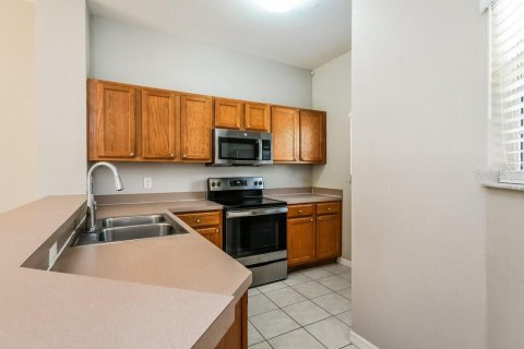 Townhouse in Kissimmee, Florida 3 bedrooms, 120.31 sq.m. № 2236067 - photo 8