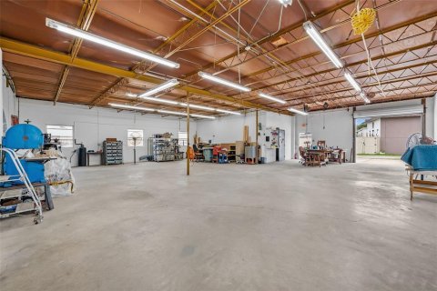 Commercial property in Saint Petersburg, Florida 437.48 sq.m. № 2233283 - photo 3