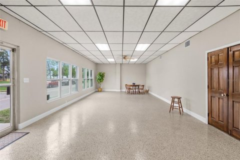 Commercial property in Saint Petersburg, Florida 437.48 sq.m. № 2233283 - photo 5