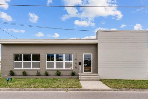 Commercial property in Saint Petersburg, Florida 437.48 sq.m. № 2233283