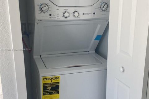 Propiedad comercial en venta en Florida City, Florida, 195.09 m2 № 1964283 - foto 16