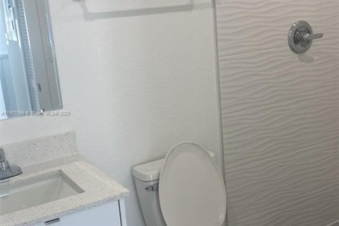 Propiedad comercial en venta en Florida City, Florida, 195.09 m2 № 1964283 - foto 13