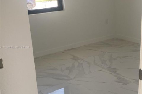 Propiedad comercial en venta en Florida City, Florida, 195.09 m2 № 1964283 - foto 15