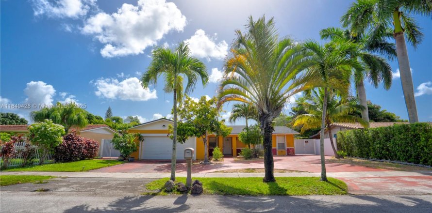 Casa en Miami, Florida 4 dormitorios, 149.76 m2 № 1858901