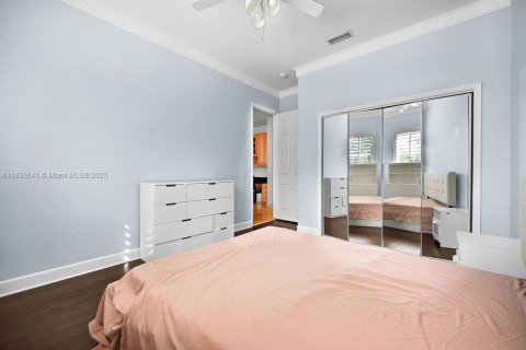 Villa ou maison à louer à Doral, Floride: 5 chambres, 329.62 m2 № 1822056 - photo 18