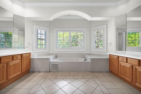 Villa ou maison à louer à Doral, Floride: 5 chambres, 329.62 m2 № 1822056 - photo 11