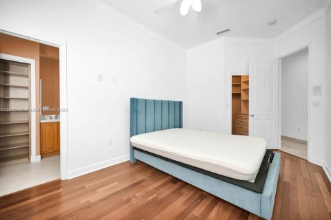 Villa ou maison à louer à Doral, Floride: 5 chambres, 329.62 m2 № 1822056 - photo 21