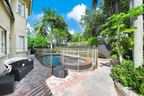 Villa ou maison à louer à Doral, Floride: 5 chambres, 329.62 m2 № 1822056 - photo 25
