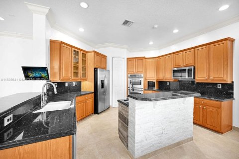 Villa ou maison à louer à Doral, Floride: 5 chambres, 329.62 m2 № 1822056 - photo 4