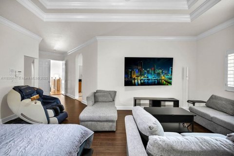 Villa ou maison à louer à Doral, Floride: 5 chambres, 329.62 m2 № 1822056 - photo 13