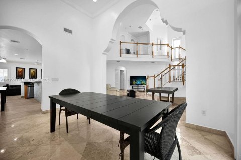 Villa ou maison à louer à Doral, Floride: 5 chambres, 329.62 m2 № 1822056 - photo 7