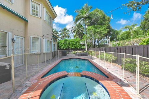 Villa ou maison à louer à Doral, Floride: 5 chambres, 329.62 m2 № 1822056 - photo 23