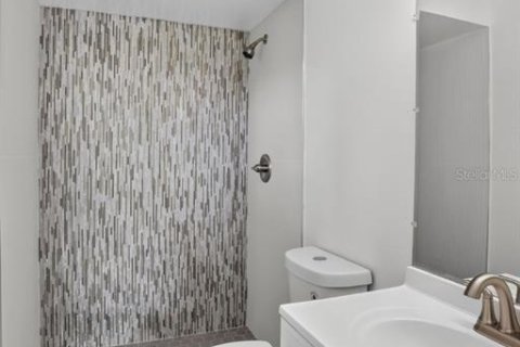 House in Deltona, Florida 3 bedrooms, 126.81 sq.m. № 2234363 - photo 8
