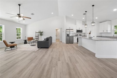 Villa ou maison à vendre à Bell, Floride: 3 chambres, 167.22 m2 № 2429450 - photo 11
