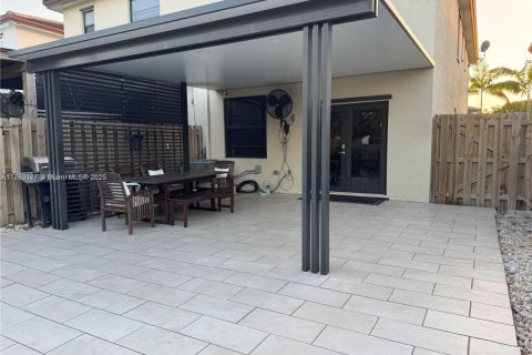 Touwnhouse à vendre à Homestead, Floride: 4 chambres, 179.86 m2 № 2037362 - photo 10
