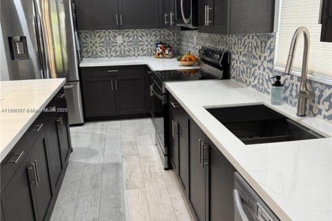 Touwnhouse à vendre à Homestead, Floride: 4 chambres, 179.86 m2 № 2037362 - photo 6