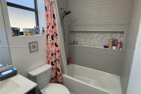 Touwnhouse à vendre à Homestead, Floride: 4 chambres, 179.86 m2 № 2037362 - photo 15