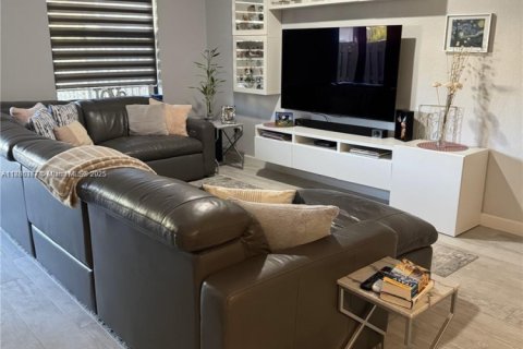 Touwnhouse à vendre à Homestead, Floride: 4 chambres, 179.86 m2 № 2037362 - photo 7