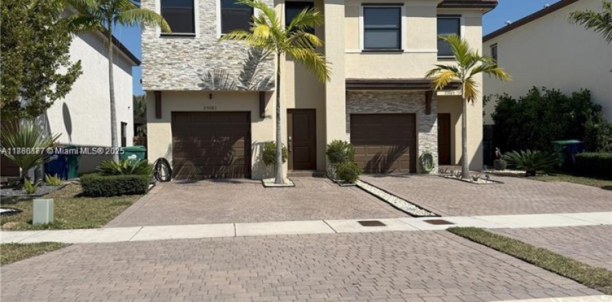 Touwnhouse à Homestead, Floride 4 chambres, 179.86 m2 № 2037362